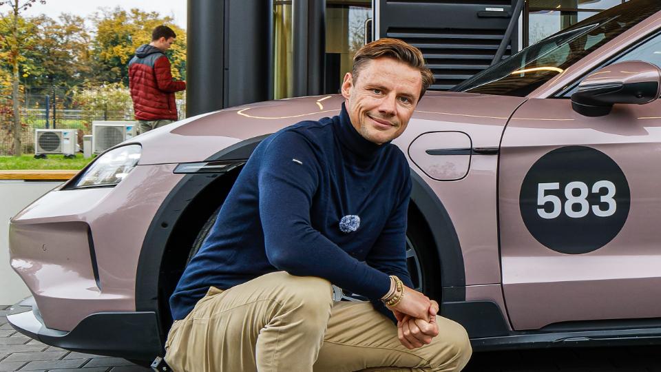 Meet 'N' Greet: Kuffert & Kørehandsker