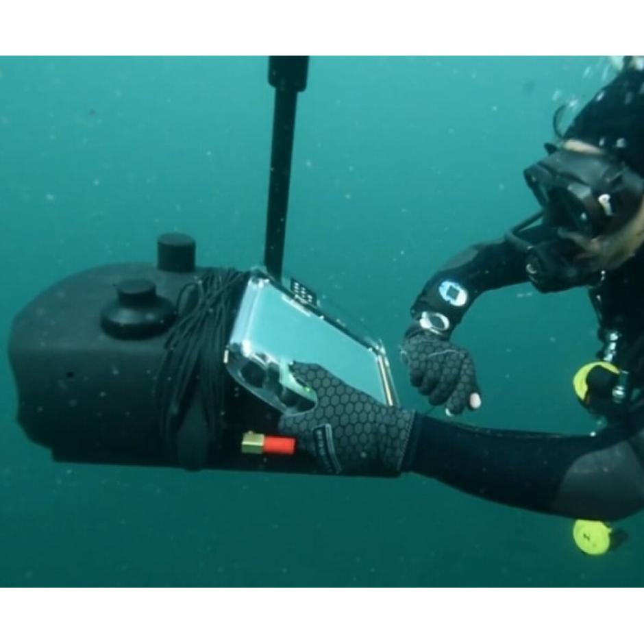 Diver-held system SONADIVE