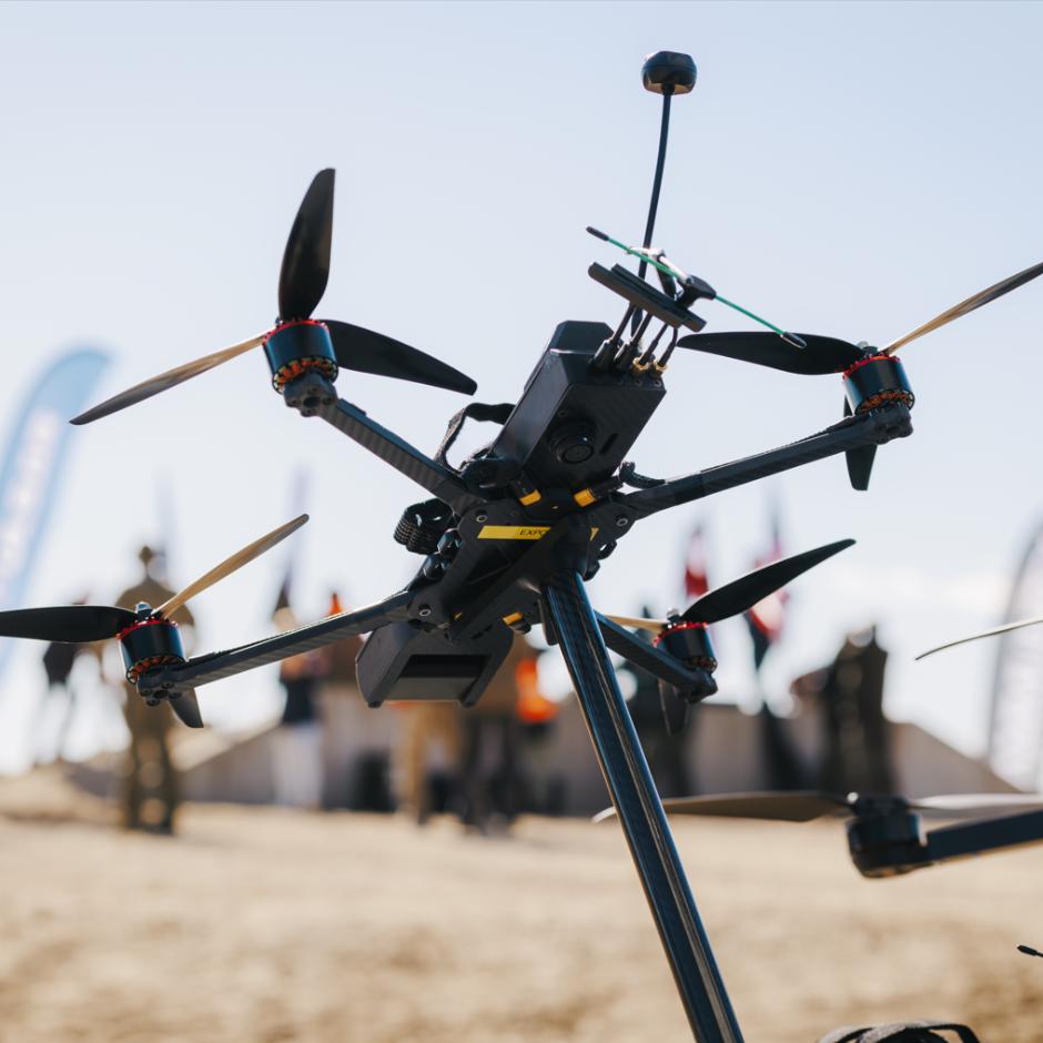 B19 - Heavy lifter drone