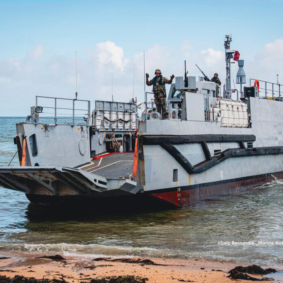 EDA-S : Amphibian Landing Craft