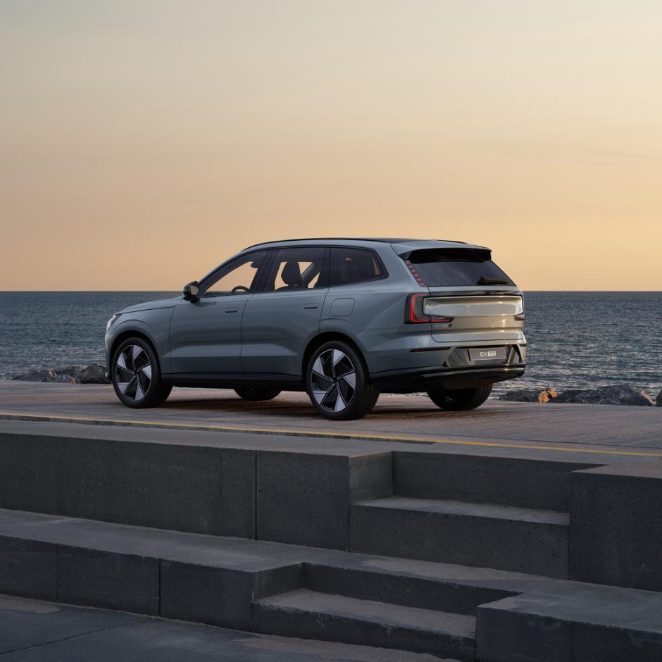 Volvo EX90