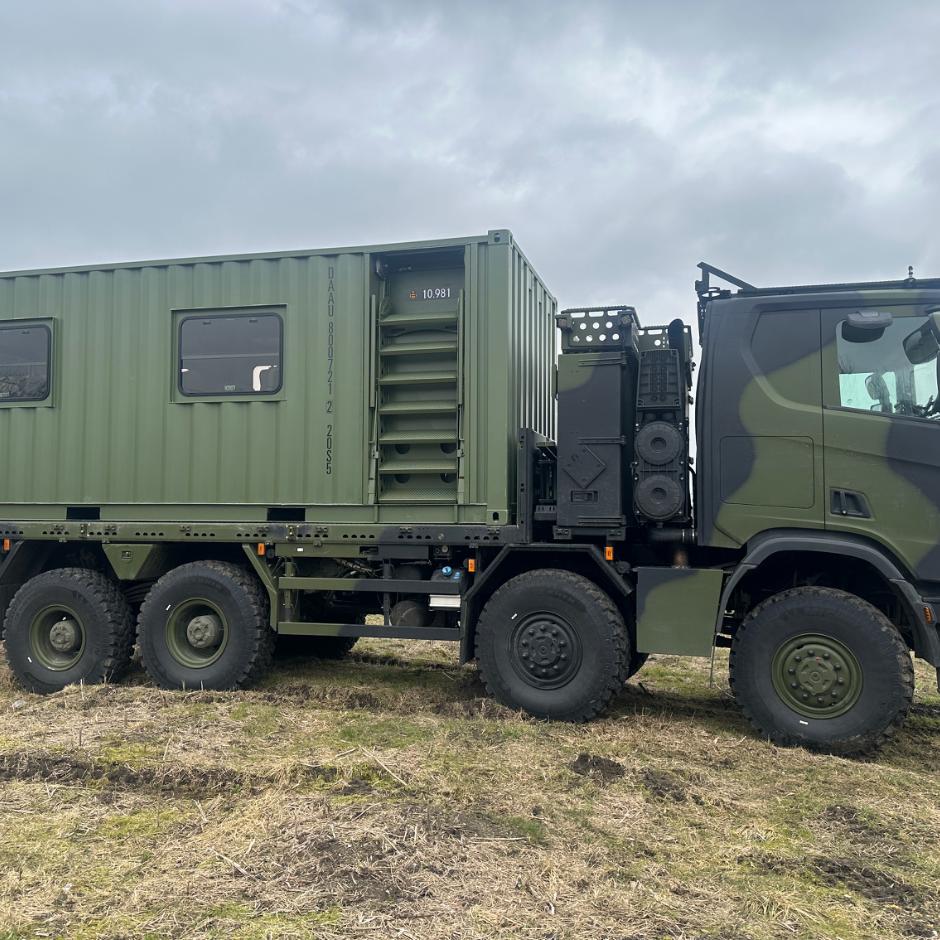 Personel Transport Container