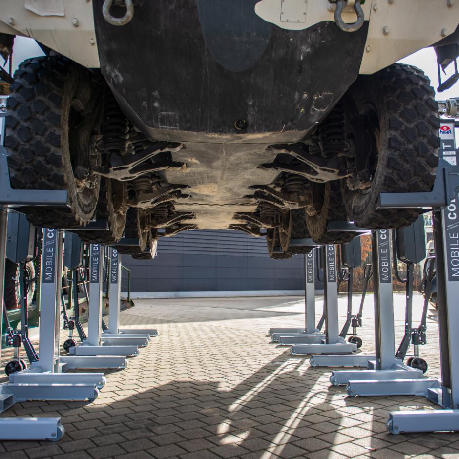 Mobile column lift